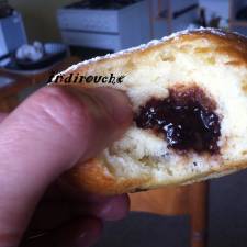 Cara Memasak Donat Kentang Nano Nano (Beignets à la Confiture et au Chocolat)